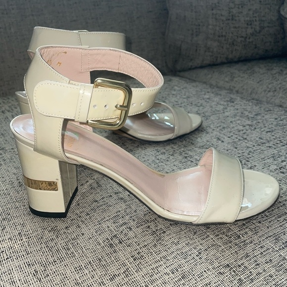 Stuart Weitzman Patent Leather Sandal Size 8.5 M - Picture 1 of 16